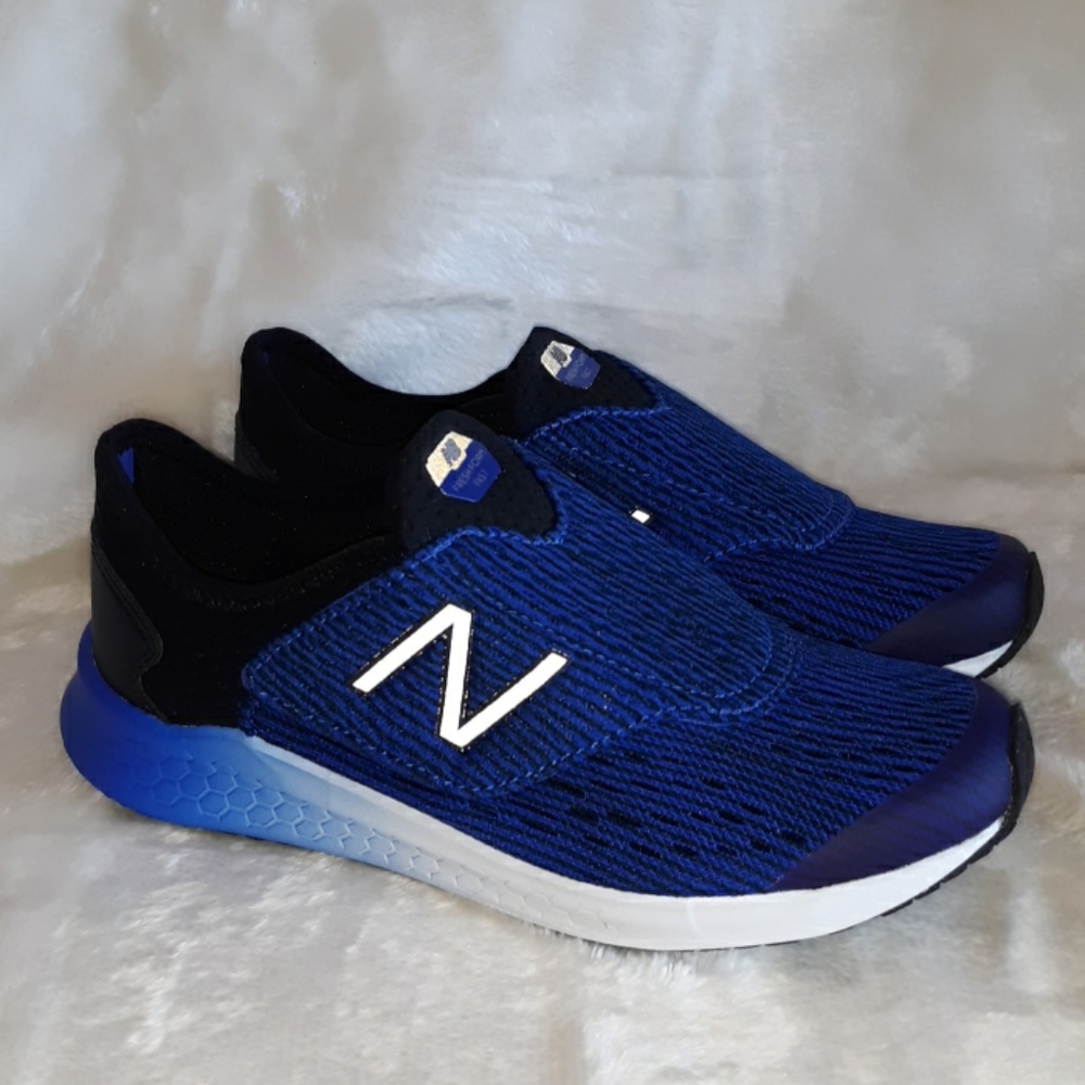 NIB Boys New Balance Size 3 Blue & Black Shoes
